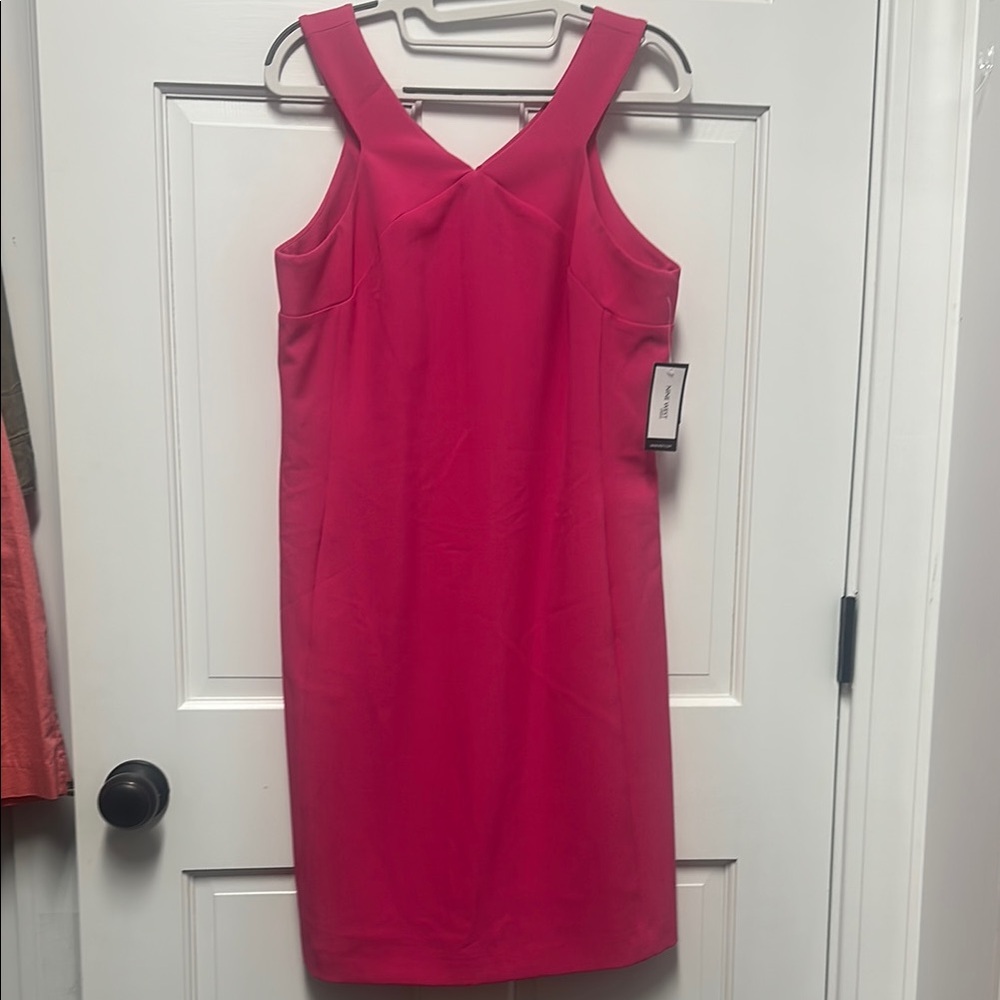 Vibrant Fuschia Sleeveless Nine West Sheath Dress size 6 hot pink